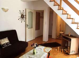 Izdajem veoma lep, namešten 2.0 stan (duplex) u centru Lazarevca